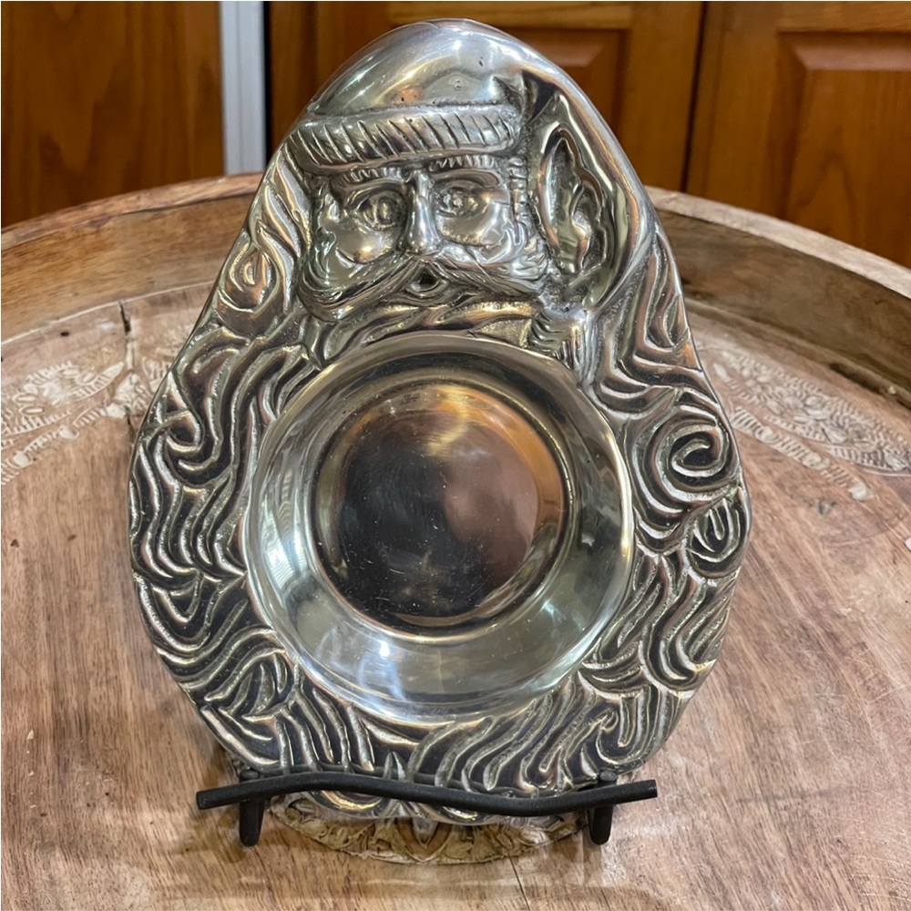 VTG Santa pewter holiday mantle decor/candy-candle trinket tray. Mexico.